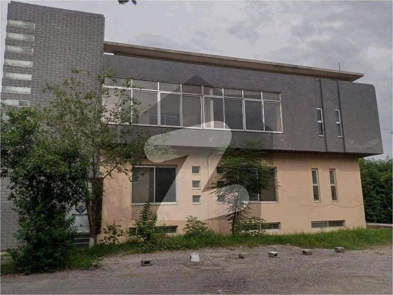 I-11 9000 Sqft Plaza with Big Parking I-11 9000 Sqft Plaza with Big Parking