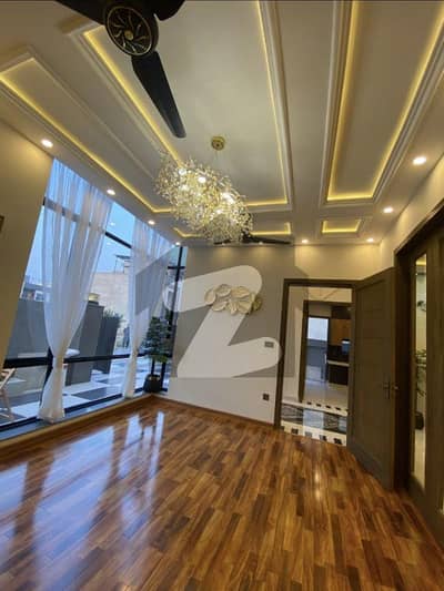 پارک ویو سٹی ۔ تولپ ایکسٹینشن بلاک پارک ویو سٹی,لاہور میں 6 کمروں کا 10 مرلہ مکان 4.8 کروڑ میں برائے فروخت۔ پارک ویو سٹی ۔ تولپ ایکسٹینشن بلاک پارک ویو سٹی,لاہور میں 6 کمروں کا 10 مرلہ مکان 4.8 کروڑ میں برائے فروخت۔