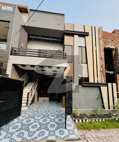 الرحمان گارڈن فیز 2 الرحمان گارڈن,لاہور میں 6 کمروں کا 5 مرلہ مکان 2.3 کروڑ میں برائے فروخت۔ الرحمان گارڈن فیز 2 الرحمان گارڈن,لاہور میں 6 کمروں کا 5 مرلہ مکان 2.3 کروڑ میں برائے فروخت۔