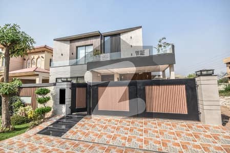 ڈی ایچ اے فیز 7 ڈیفنس (ڈی ایچ اے),لاہور میں 5 کمروں کا 1 کنال مکان 5.5 کروڑ میں برائے فروخت۔ ڈی ایچ اے فیز 7 ڈیفنس (ڈی ایچ اے),لاہور میں 5 کمروں کا 1 کنال مکان 5.5 کروڑ میں برائے فروخت۔