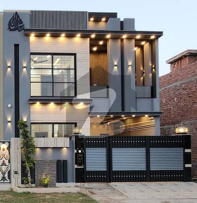 پارک ویو سٹی لاہور میں 4 کمروں کا 5 مرلہ مکان 2.3 کروڑ میں برائے فروخت۔ پارک ویو سٹی لاہور میں 4 کمروں کا 5 مرلہ مکان 2.3 کروڑ میں برائے فروخت۔