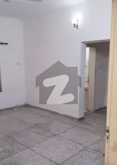 گلشن آباد راولپنڈی میں 3 کمروں کا 1 کنال مکان 65.0 ہزار میں کرایہ پر دستیاب ہے۔