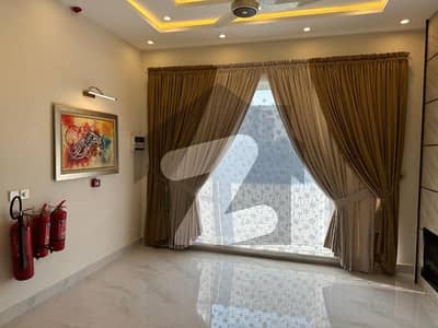 ڈی ایچ اے فیز 7 - بلاک ٹی فیز 7,ڈیفنس (ڈی ایچ اے),لاہور میں 4 کمروں کا 5 مرلہ مکان 1.25 لاکھ میں کرایہ پر دستیاب ہے۔ ڈی ایچ اے فیز 7 - بلاک ٹی فیز 7,ڈیفنس (ڈی ایچ اے),لاہور میں 4 کمروں کا 5 مرلہ مکان 1.25 لاکھ میں کرایہ پر دستیاب ہے۔