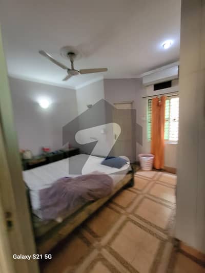 اقبال پارک لاہور میں 3 کمروں کا 6 مرلہ مکان 2.7 کروڑ میں برائے فروخت۔