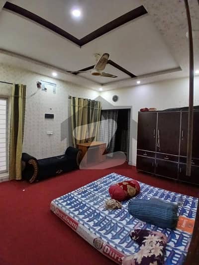 INDEPENDENT LOWER PORTION SEPREAT GATE 3 Car Parking