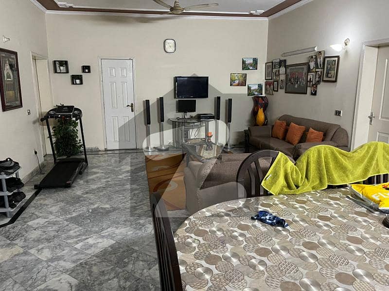 2.4 Kanal House For Sale In NFC 2.4 Kanal House For Sale In NFC