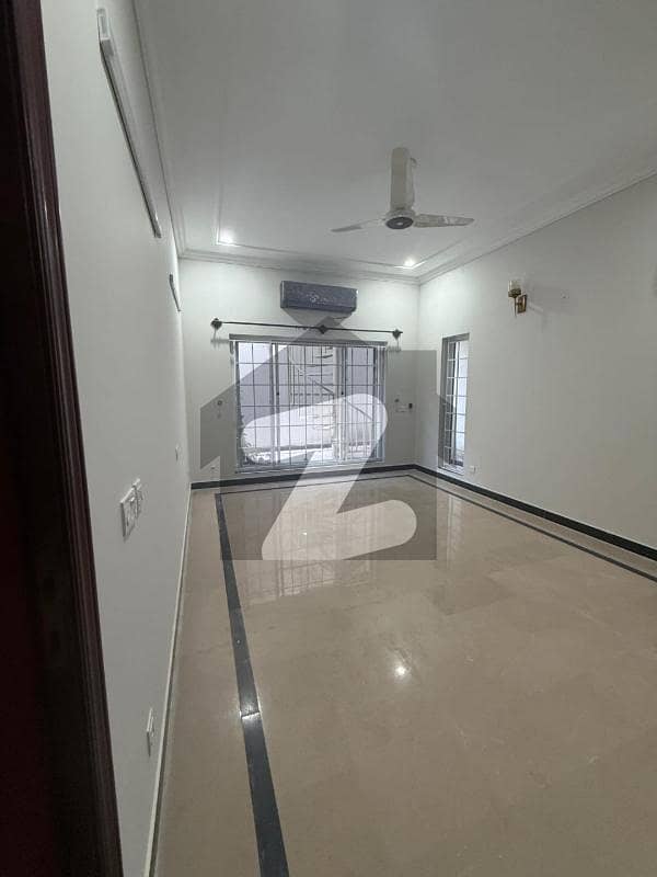 G 10 upper portion available for rent G 10 upper portion available for rent