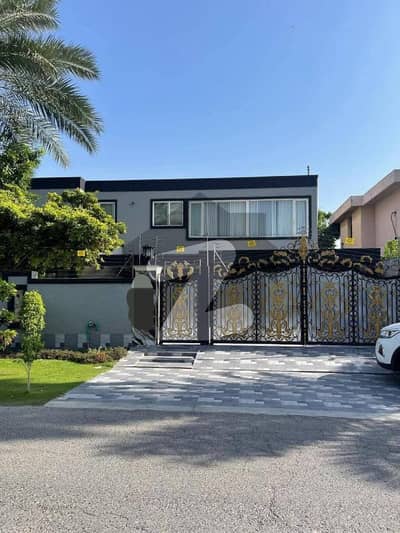 ڈی ایچ اے فیز 2 - بلاک کیو فیز 2,ڈیفنس (ڈی ایچ اے),لاہور میں 6 کمروں کا 2 کنال مکان 16.9 کروڑ میں برائے فروخت۔ ڈی ایچ اے فیز 2 - بلاک کیو فیز 2,ڈیفنس (ڈی ایچ اے),لاہور میں 6 کمروں کا 2 کنال مکان 16.9 کروڑ میں برائے فروخت۔