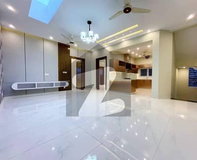 بحریہ ٹاؤن فیز 8 بحریہ ٹاؤن راولپنڈی,راولپنڈی میں 5 کمروں کا 10 مرلہ مکان 1.1 لاکھ میں کرایہ پر دستیاب ہے۔ بحریہ ٹاؤن فیز 8 بحریہ ٹاؤن راولپنڈی,راولپنڈی میں 5 کمروں کا 10 مرلہ مکان 1.1 لاکھ میں کرایہ پر دستیاب ہے۔