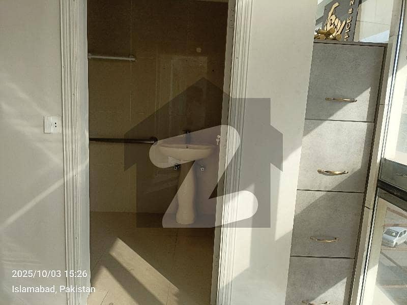 ایف ۔ 11 مرکز ایف ۔ 11,اسلام آباد میں 3 مرلہ دفتر 2.75 لاکھ میں کرایہ پر دستیاب ہے۔ ایف ۔ 11 مرکز ایف ۔ 11,اسلام آباد میں 3 مرلہ دفتر 2.75 لاکھ میں کرایہ پر دستیاب ہے۔