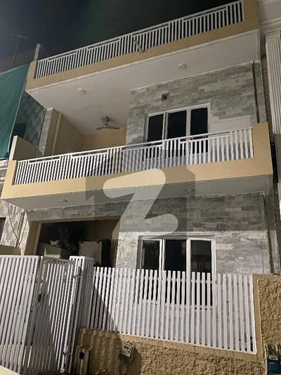 جی ۔ 11/3 جی ۔ 11,اسلام آباد میں 5 کمروں کا 3 مرلہ مکان 3.0 کروڑ میں برائے فروخت۔