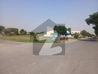 Corner Plot For Sale On Main Boulevard Mall Road Lahore