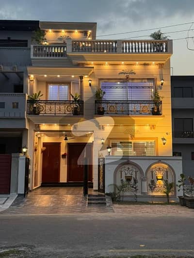 سینٹرل پارک ہاؤسنگ سکیم لاہور میں 4 کمروں کا 5 مرلہ مکان 2.1 کروڑ میں برائے فروخت۔ سینٹرل پارک ہاؤسنگ سکیم لاہور میں 4 کمروں کا 5 مرلہ مکان 2.1 کروڑ میں برائے فروخت۔