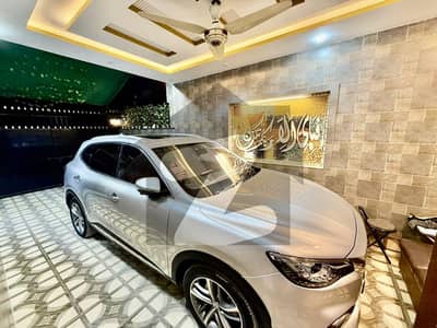 10 Marla 5 year used beautiful house original pictures attached for sale in Johar Town 10 Marla 5 year used beautiful house original pictures attached for sale in Johar Town