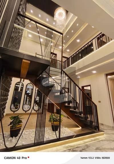 ڈی ایچ اے ڈیفینس ملتان میں 6 کمروں کا 10 مرلہ مکان 3.4 کروڑ میں برائے فروخت۔ ڈی ایچ اے ڈیفینس ملتان میں 6 کمروں کا 10 مرلہ مکان 3.4 کروڑ میں برائے فروخت۔