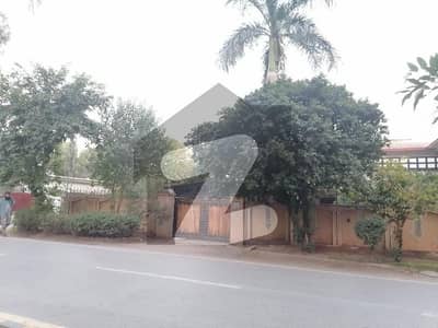 چکلالہ سکیم 3 چکلالہ سکیم,راولپنڈی میں 3 کمروں کا 1 کنال مکان 6.5 کروڑ میں برائے فروخت۔ چکلالہ سکیم 3 چکلالہ سکیم,راولپنڈی میں 3 کمروں کا 1 کنال مکان 6.5 کروڑ میں برائے فروخت۔