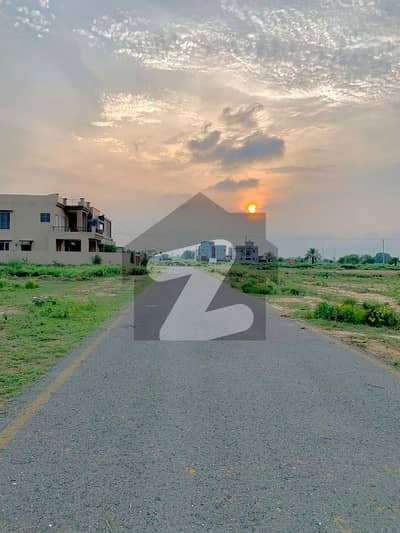خیابان امین - بلاک کیو خیابانِ امین,لاہور میں 1 کنال رہائشی پلاٹ 1.35 کروڑ میں برائے فروخت۔