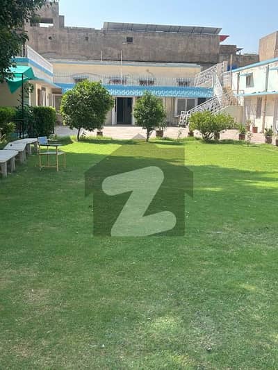 کچہری چوک ملتان میں 3 کنال عمارت 3.5 لاکھ میں کرایہ پر دستیاب ہے۔ کچہری چوک ملتان میں 3 کنال عمارت 3.5 لاکھ میں کرایہ پر دستیاب ہے۔