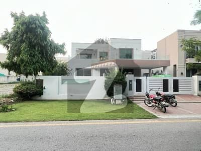 20 MARLA ELEGANT AND FULLY MAINTAINED SUPER HOT LOCATED BUNGALOW IS AVAILABLE IN THE BEST BLOCK OF DHA LAHORE 20 MARLA ELEGANT AND FULLY MAINTAINED SUPER HOT LOCATED BUNGALOW IS AVAILABLE IN THE BEST BLOCK OF DHA LAHORE