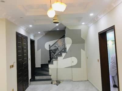 پارک ویو سٹی - ٹوپاز ایکسٹینشن بلاک پارک ویو سٹی,لاہور میں 4 کمروں کا 5 مرلہ مکان 2.15 کروڑ میں برائے فروخت۔