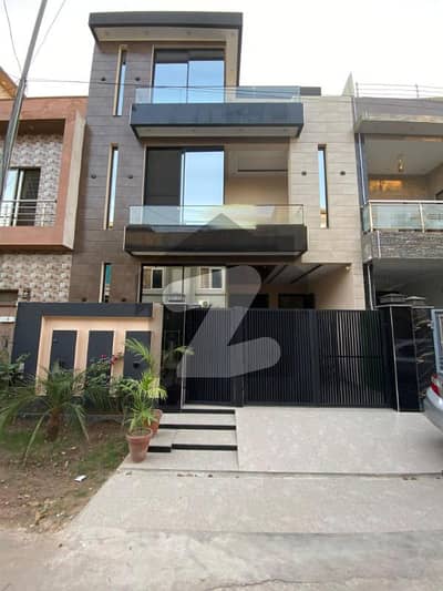 پارک ویو سٹی - ٹیولپ بلاک پارک ویو سٹی,لاہور میں 4 کمروں کا 5 مرلہ مکان 2.3 کروڑ میں برائے فروخت۔ پارک ویو سٹی - ٹیولپ بلاک پارک ویو سٹی,لاہور میں 4 کمروں کا 5 مرلہ مکان 2.3 کروڑ میں برائے فروخت۔