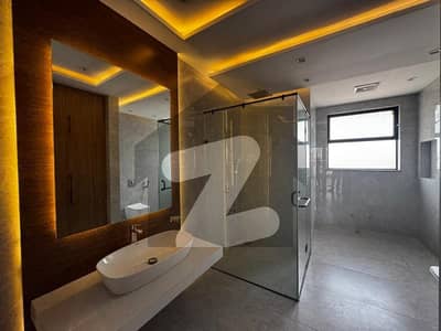 ڈی ایچ اے فیز 5 - بلاک ایچ فیز 5,ڈیفنس (ڈی ایچ اے),لاہور میں 5 کمروں کا 1 کنال مکان 3.14 لاکھ میں کرایہ پر دستیاب ہے۔ ڈی ایچ اے فیز 5 - بلاک ایچ فیز 5,ڈیفنس (ڈی ایچ اے),لاہور میں 5 کمروں کا 1 کنال مکان 3.14 لاکھ میں کرایہ پر دستیاب ہے۔