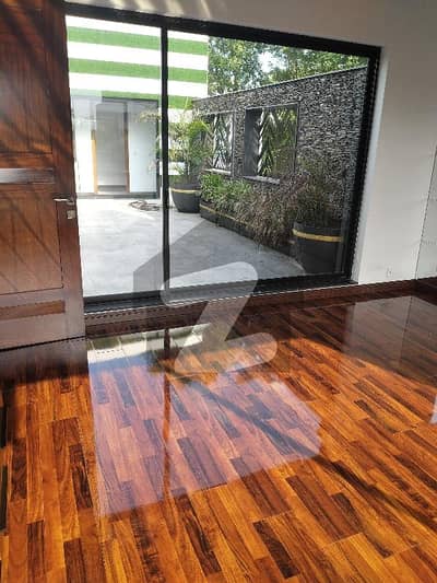 ڈی ایچ اے فیز 6 - بلاک ایل فیز 6,ڈیفنس (ڈی ایچ اے),لاہور میں 6 کمروں کا 1 کنال مکان 4.39 لاکھ میں کرایہ پر دستیاب ہے۔ ڈی ایچ اے فیز 6 - بلاک ایل فیز 6,ڈیفنس (ڈی ایچ اے),لاہور میں 6 کمروں کا 1 کنال مکان 4.39 لاکھ میں کرایہ پر دستیاب ہے۔