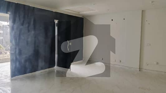 Defence Service Estate Offer 4 Marla 1st Floor Office For Rent