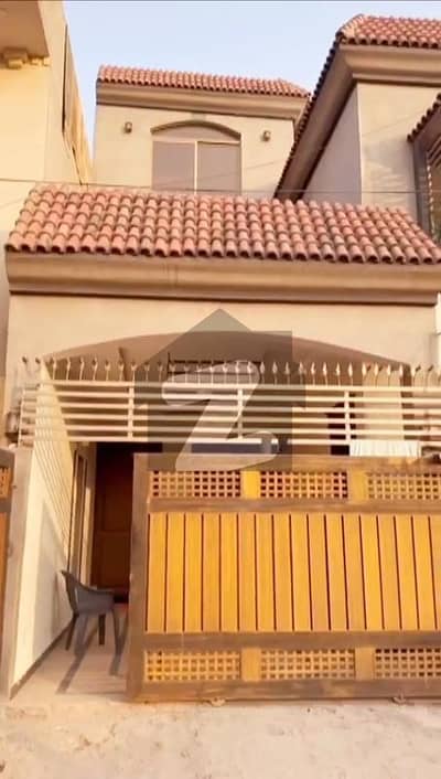 ایچ ۔ 13 اسلام آباد میں 7 کمروں کا 7 مرلہ مکان 2.9 کروڑ میں برائے فروخت۔