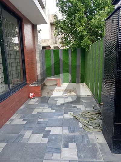 10 Marla Modern House Available for Sale in DHA Phase 8 Ex Air Avenue 10 Marla Modern House Available for Sale in DHA Phase 8 Ex Air Avenue