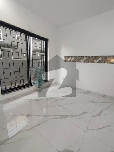 10 Marla Brand New House For Rent Available