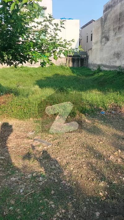 ویلینشیاء ہاؤسنگ سوسائٹی لاہور میں 4 مرلہ کمرشل پلاٹ 2.95 کروڑ میں برائے فروخت۔