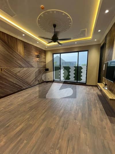 ڈی ایچ اے فیز 5 ڈیفنس (ڈی ایچ اے),لاہور میں 5 کمروں کا 1 کنال مکان 2.8 لاکھ میں کرایہ پر دستیاب ہے۔ ڈی ایچ اے فیز 5 ڈیفنس (ڈی ایچ اے),لاہور میں 5 کمروں کا 1 کنال مکان 2.8 لاکھ میں کرایہ پر دستیاب ہے۔