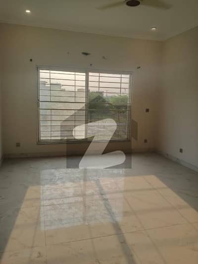 ڈی ایچ اے فیز 6 ڈیفنس (ڈی ایچ اے),لاہور میں 4 کنال علاوہ 80.0 ہزار میں کرایہ پر دستیاب ہے۔