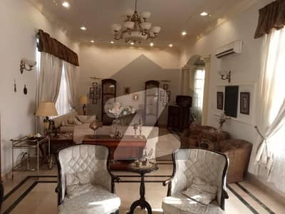 جی ۔ 8/1 جی ۔ 8,اسلام آباد میں 5 کمروں کا 12 مرلہ مکان 12.0 کروڑ میں برائے فروخت۔