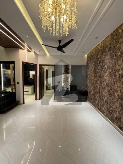 پارک ویو سٹی لاہور میں 4 کمروں کا 5 مرلہ مکان 1.8 کروڑ میں برائے فروخت۔