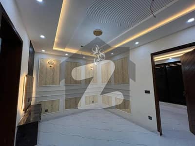 پارک ویو سٹی ۔ روز بلاک پارک ویو سٹی,لاہور میں 4 کمروں کا 5 مرلہ مکان 90.0 ہزار میں کرایہ پر دستیاب ہے۔