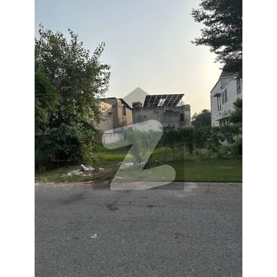 TWO KANAL RESIDENTIAL PLOT FOR SALE IN SECTOR Z PHASE 7 DHA LAHORE TWO KANAL RESIDENTIAL PLOT FOR SALE IN SECTOR Z PHASE 7 DHA LAHORE