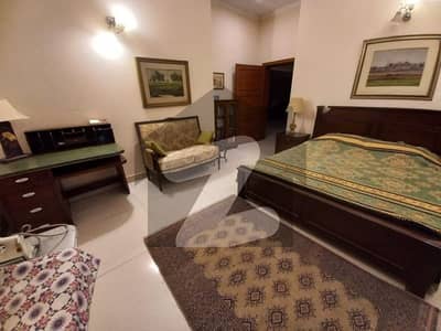 ڈی ایچ اے فیز 8 سابقہ ​​پارک ویو ڈی ایچ اے فیز 8,ڈی ایچ اے ڈیفینس,لاہور میں 3 کمروں کا 1 کنال بالائی پورشن 1.9 لاکھ میں کرایہ پر دستیاب ہے۔