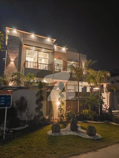 1 Kanal Lush Bungalow for Sale in DHA Phase 4 - Ideal Family Home! 1 Kanal Lush Bungalow for Sale in DHA Phase 4 - Ideal Family Home!