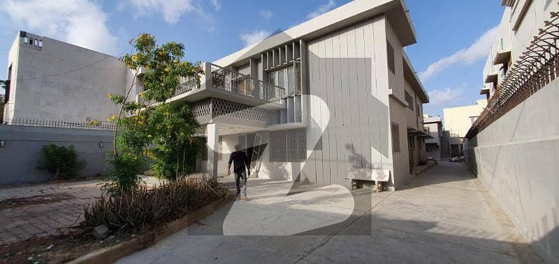 DEFENCE 2000 YARDS BUNGALOW FOR RENT