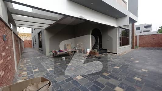 بحریہ ٹاؤن - پریسنٹ 4 بحریہ ٹاؤن کراچی,کراچی میں 5 کمروں کا 1 کنال مکان 4.25 کروڑ میں برائے فروخت۔ بحریہ ٹاؤن - پریسنٹ 4 بحریہ ٹاؤن کراچی,کراچی میں 5 کمروں کا 1 کنال مکان 4.25 کروڑ میں برائے فروخت۔