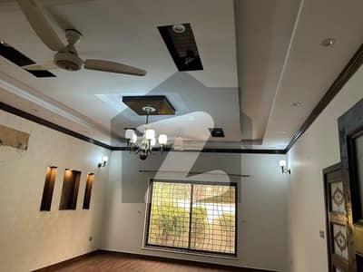 ڈی ایچ اے فیز 2 ڈیفنس (ڈی ایچ اے),لاہور میں 5 کمروں کا 1 کنال مکان 2.3 لاکھ میں کرایہ پر دستیاب ہے۔ ڈی ایچ اے فیز 2 ڈیفنس (ڈی ایچ اے),لاہور میں 5 کمروں کا 1 کنال مکان 2.3 لاکھ میں کرایہ پر دستیاب ہے۔