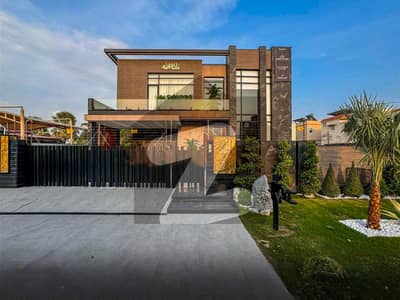 ڈی ایچ اے فیز 7 - بلاک ٹی فیز 7,ڈیفنس (ڈی ایچ اے),لاہور میں 5 کمروں کا 1 کنال مکان 6.9 کروڑ میں برائے فروخت۔ ڈی ایچ اے فیز 7 - بلاک ٹی فیز 7,ڈیفنس (ڈی ایچ اے),لاہور میں 5 کمروں کا 1 کنال مکان 6.9 کروڑ میں برائے فروخت۔