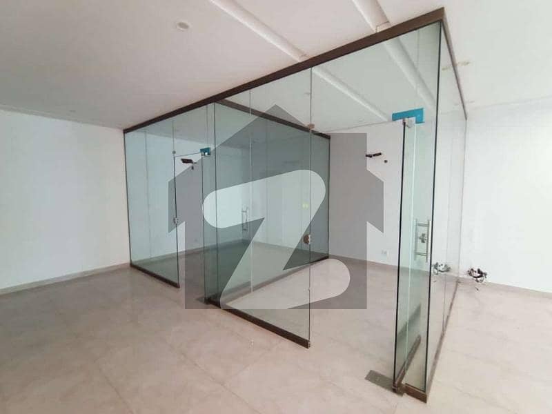 8 MARLA OFFICE IN FACING GOLF COURSE 8 MARLA OFFICE IN FACING GOLF COURSE