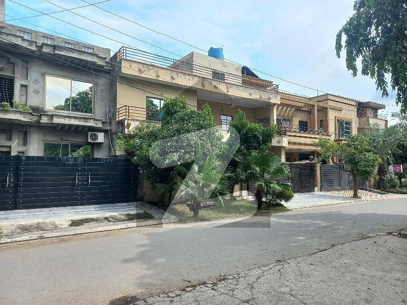 defence phase 7 block Y 70 feet road defence phase 7 block Y 70 feet road