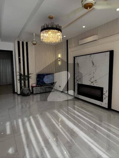 ای ایم ای سوسائٹی لاہور میں 3 کمروں کا 10 مرلہ مکان 80.0 ہزار میں کرایہ پر دستیاب ہے۔