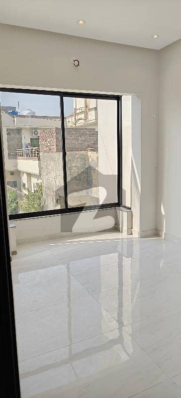 ائیر لائن ہاؤسنگ سوسائٹی لاہور میں 3 کمروں کا 3 مرلہ مکان 1.75 کروڑ میں برائے فروخت۔