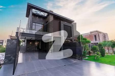 ڈی ایچ اے فیز 8 ڈیفنس (ڈی ایچ اے),لاہور میں 5 کمروں کا 1 کنال مکان 8.38 کروڑ میں برائے فروخت۔