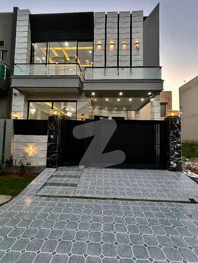 ڈی ایچ اے 11 رہبر لاہور میں 3 کمروں کا 5 مرلہ مکان 2.4 کروڑ میں برائے فروخت۔